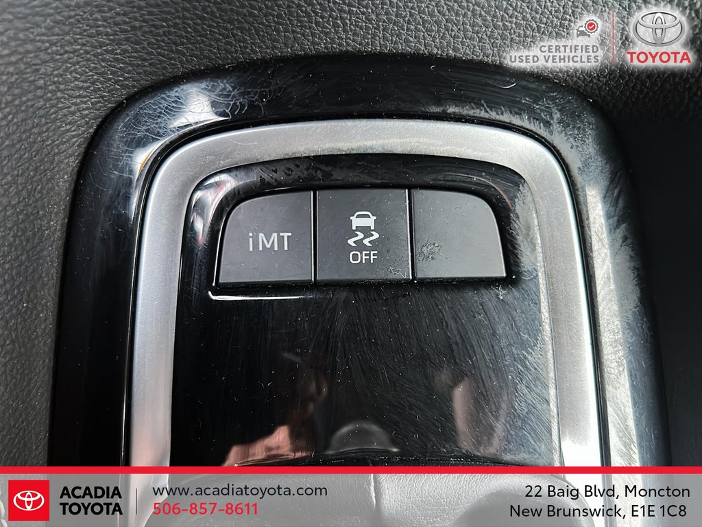 2022 Toyota Corolla Hatchback LA20 in Moncton, New Brunswick - 16 - w1024h768px