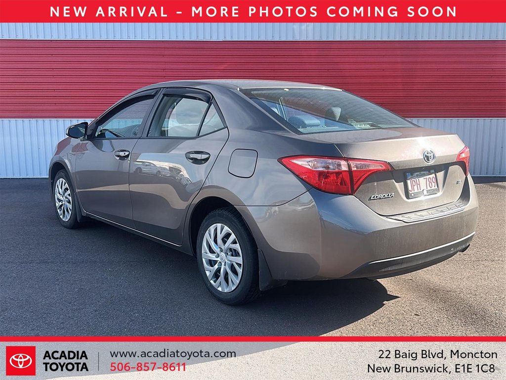 2018 Toyota Corolla LE in Moncton, New Brunswick - 4 - w1024h768px