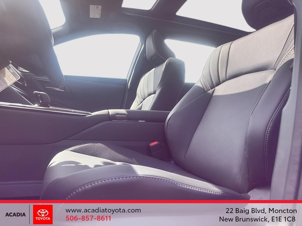 2025 Toyota Crown Signia Limited in Moncton, New Brunswick - 9 - w1024h768px
