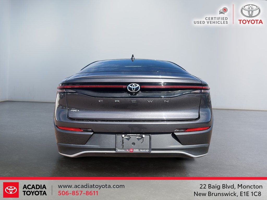 Toyota Crown XLE 2023 à Moncton, Nouveau-Brunswick - 3 - w1024h768px