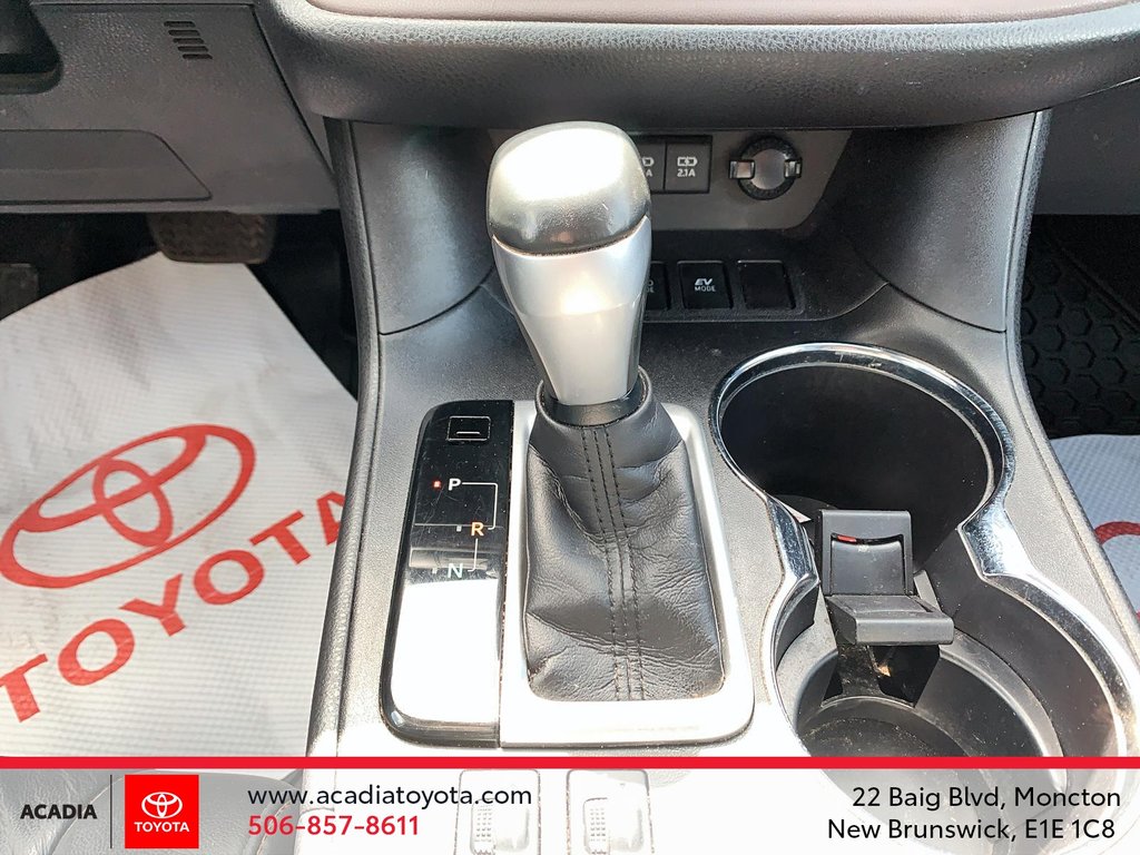 2017 Toyota Highlander hybrid XLE in Moncton, New Brunswick - 15 - w1024h768px