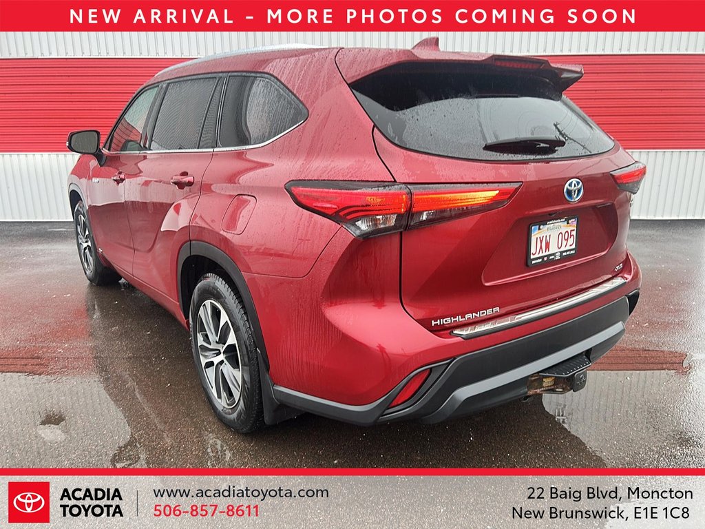 2021 Toyota Highlander Hybrid XLE in Moncton, New Brunswick - 4 - w1024h768px