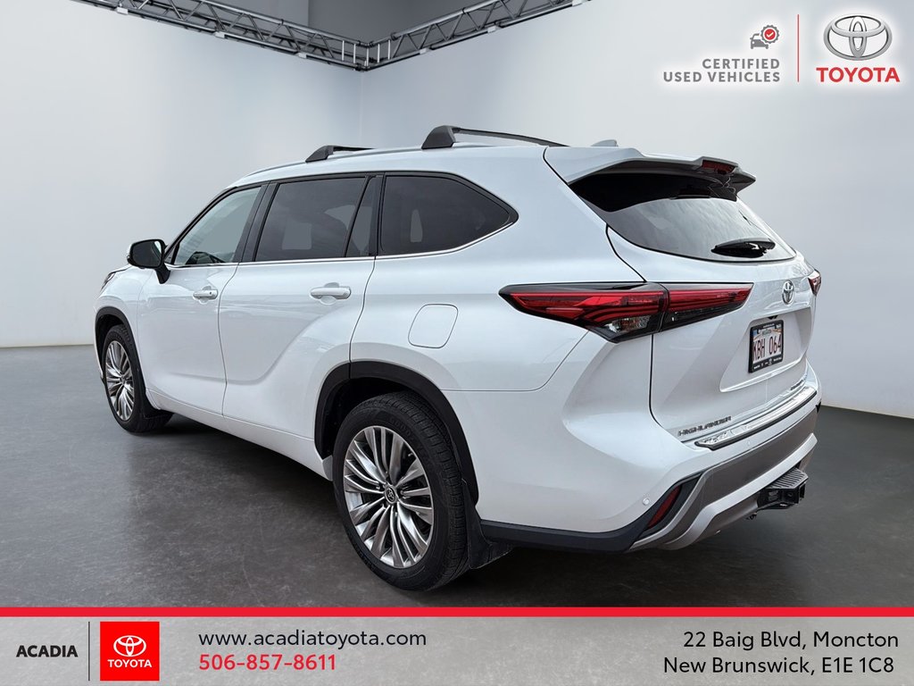 2023 Toyota Highlander Limited in Moncton, New Brunswick - 4 - w1024h768px