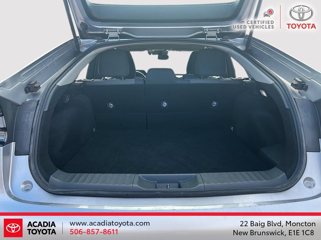 2023 Toyota Prius Plug-in Hybrid SE in Moncton, New Brunswick - 6 - w1024h768px