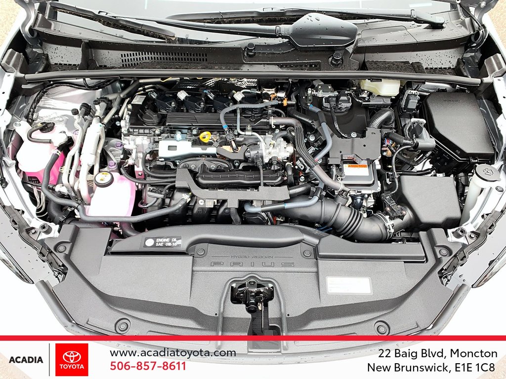 2025 Toyota Prius Plug-in Hybrid SE in Moncton, New Brunswick - 8 - w1024h768px