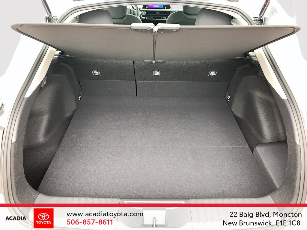 2025 Toyota Prius Plug-in Hybrid SE in Moncton, New Brunswick - 6 - w1024h768px