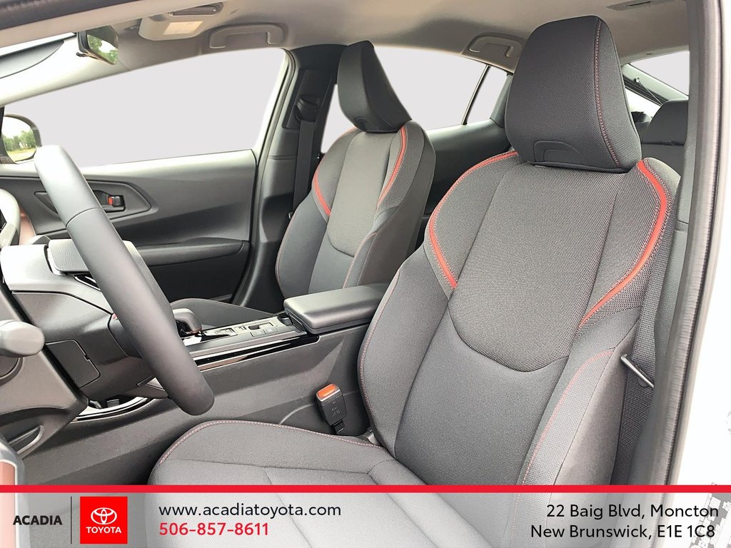 2025 Toyota Prius Plug-in Hybrid SE in Moncton, New Brunswick - 9 - w1024h768px