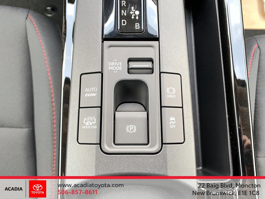 2025 Toyota Prius Plug-in Hybrid SE in Moncton, New Brunswick - 16 - w1024h768px