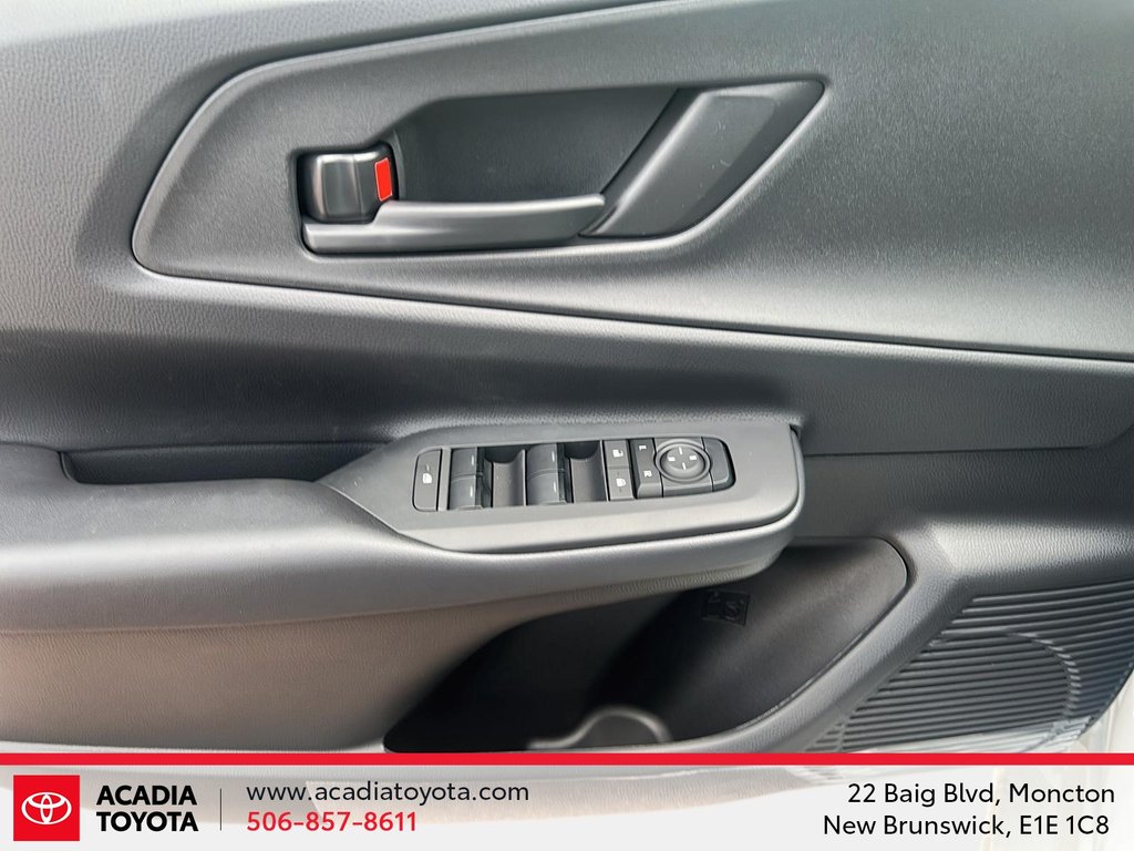 2026 Toyota Prius Plug-in Hybrid SE in Moncton, New Brunswick - 11 - w1024h768px