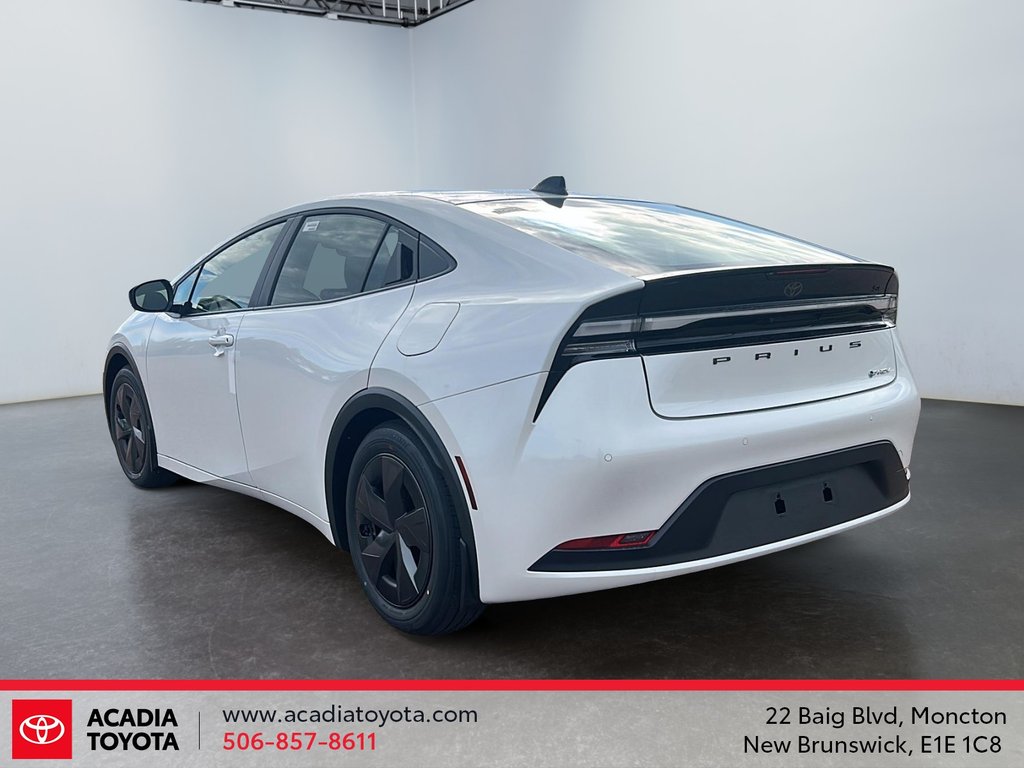 2026 Toyota Prius Plug-in Hybrid SE in Moncton, New Brunswick - 4 - w1024h768px