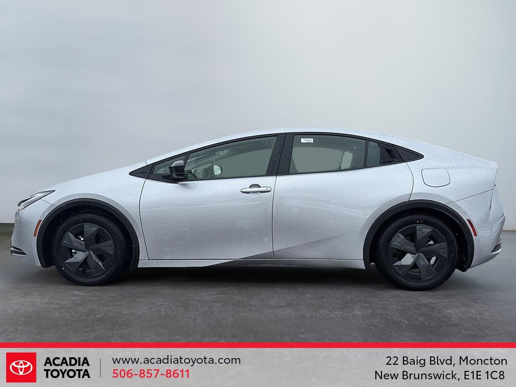 2026 Toyota Prius Plug-in Hybrid SE in Moncton, New Brunswick - 5 - w1024h768px
