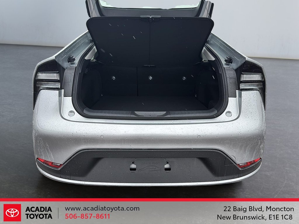 2026 Toyota Prius Plug-in Hybrid SE in Moncton, New Brunswick - 6 - w1024h768px