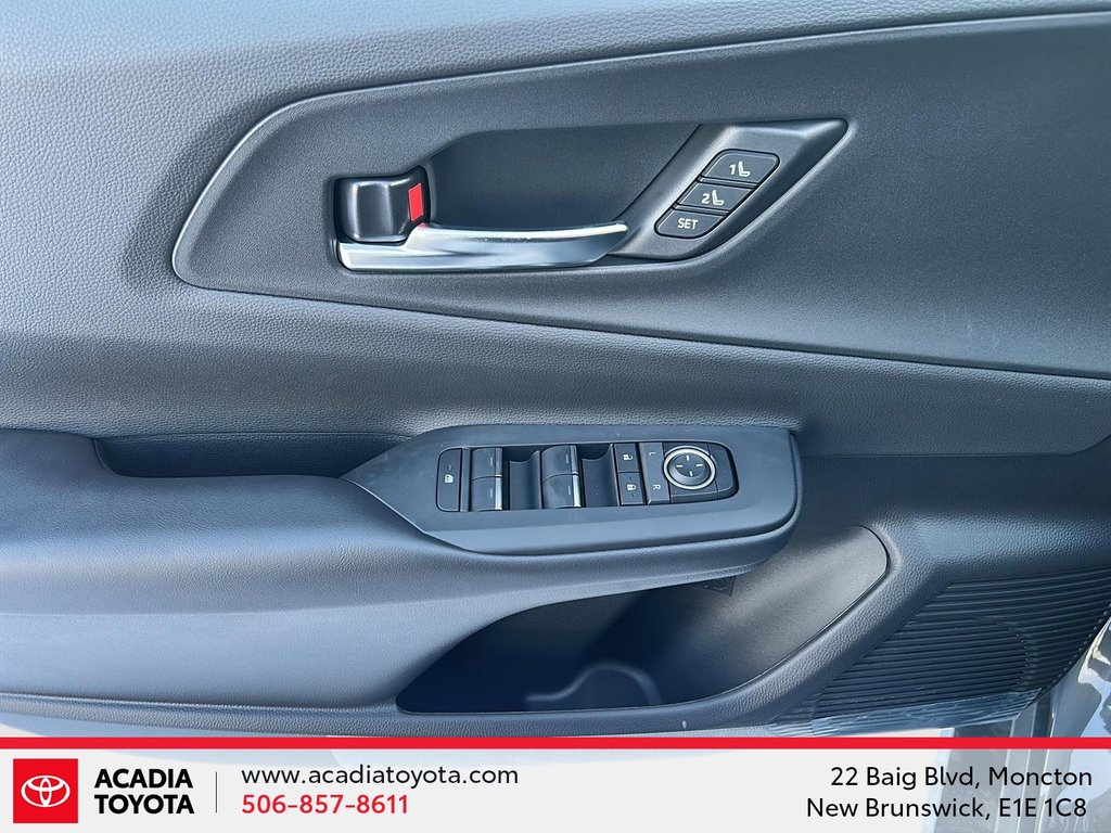 2026 Toyota Prius Plug-in Hybrid XSE PREMIUM in Moncton, New Brunswick - 11 - w1024h768px