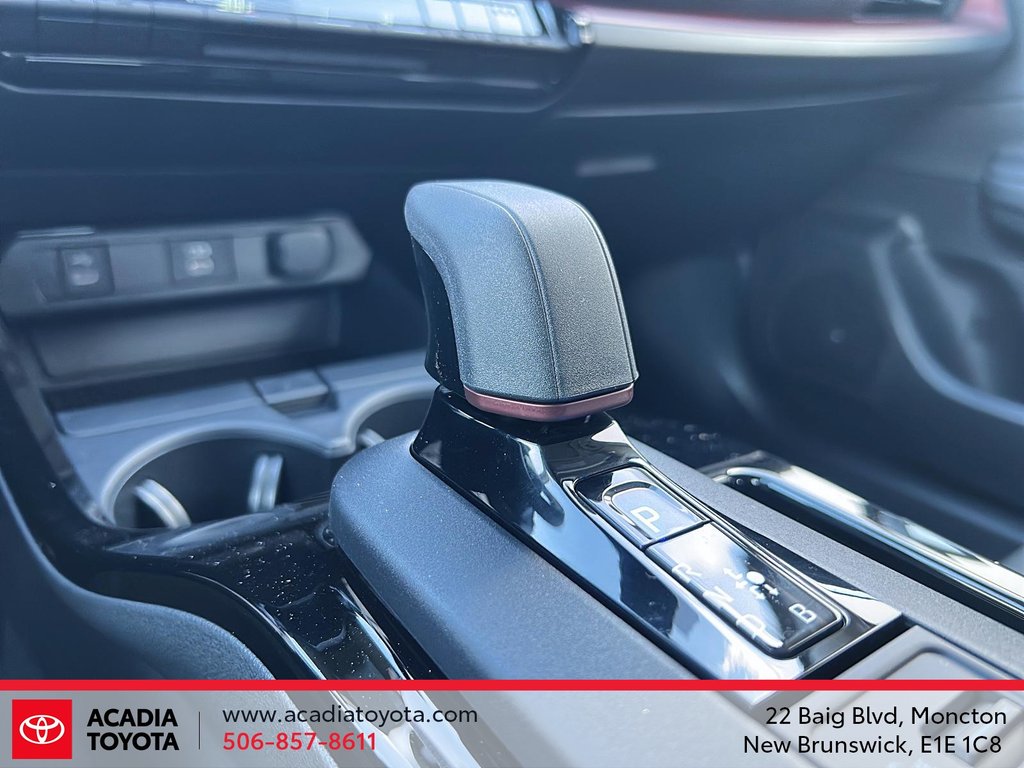 Toyota Prius Plug-in Hybrid XSE 2026 à Moncton, Nouveau-Brunswick - 15 - w1024h768px
