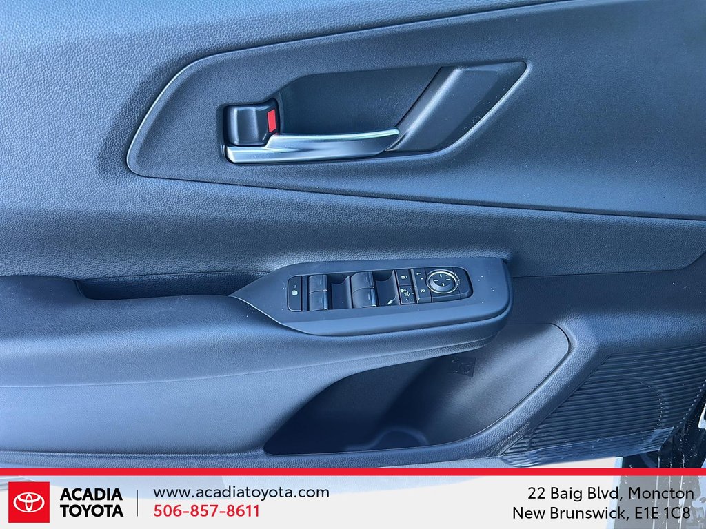 Toyota Prius Plug-in Hybrid NIGHTSHADE 2026 à Moncton, Nouveau-Brunswick - 11 - w1024h768px