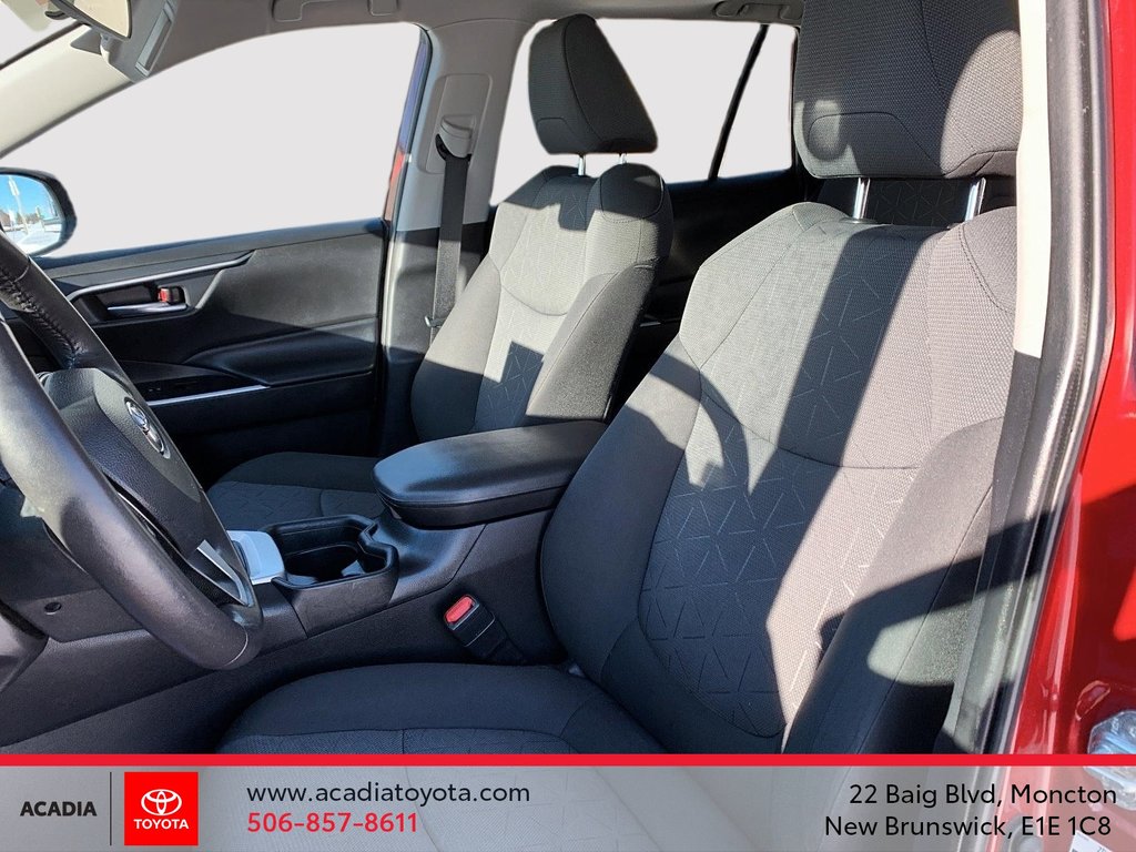 2020 Toyota RAV4 Hybrid XLE AWD in Moncton, New Brunswick - 9 - w1024h768px