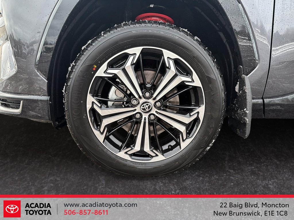 Toyota RAV4 Plug-in Hybrid XSE 2025 à Moncton, Nouveau-Brunswick - 7 - w1024h768px