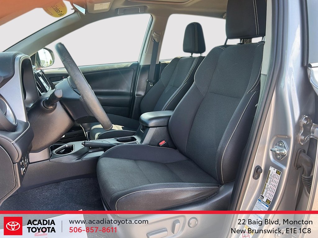 Toyota RAV4 XLE 2017 à Moncton, Nouveau-Brunswick - 9 - w1024h768px