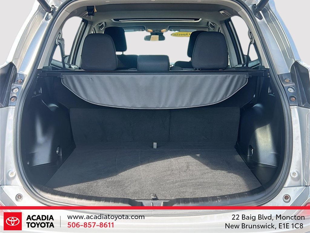 Toyota RAV4 XLE 2017 à Moncton, Nouveau-Brunswick - 6 - w1024h768px