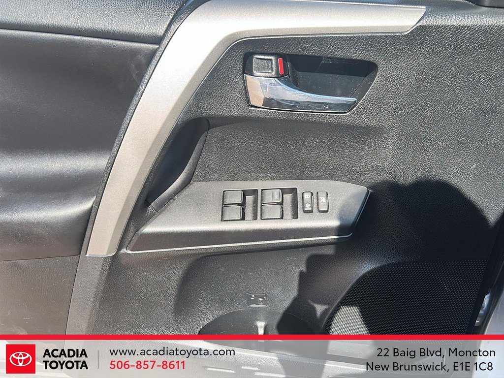 Toyota RAV4 XLE 2017 à Moncton, Nouveau-Brunswick - 11 - w1024h768px