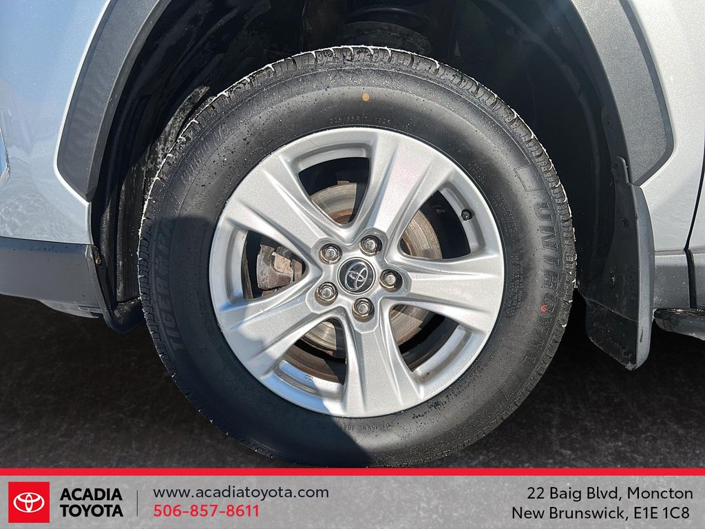 2019 Toyota RAV4 Hybrid XLE in Moncton, New Brunswick - 7 - w1024h768px
