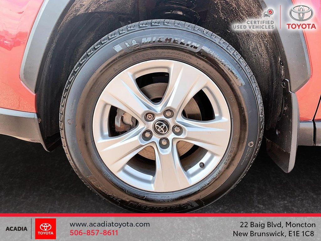 Toyota RAV4 Hybrid LE 2020 à Moncton, Nouveau-Brunswick - 7 - w1024h768px