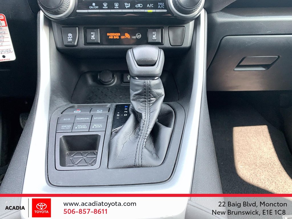 2020 Toyota RAV4 LE in Moncton, New Brunswick - 15 - w1024h768px