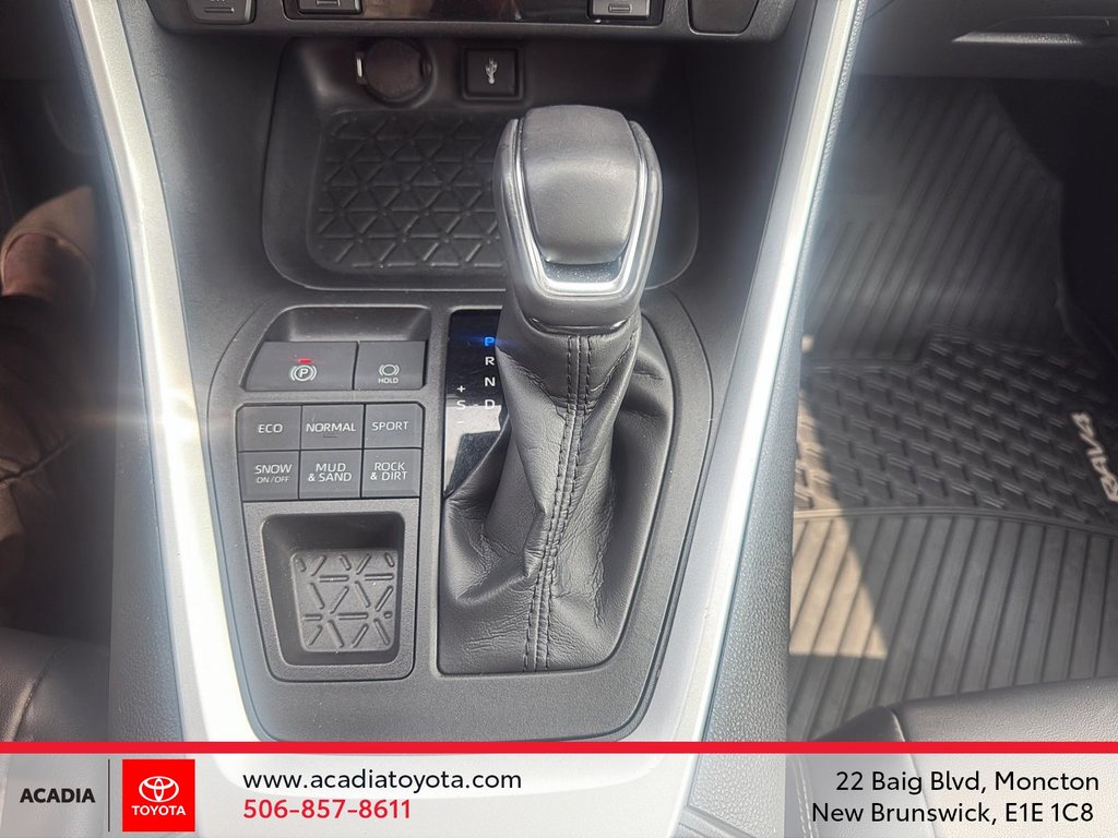 2020 Toyota RAV4 XLE in Moncton, New Brunswick - 15 - w1024h768px