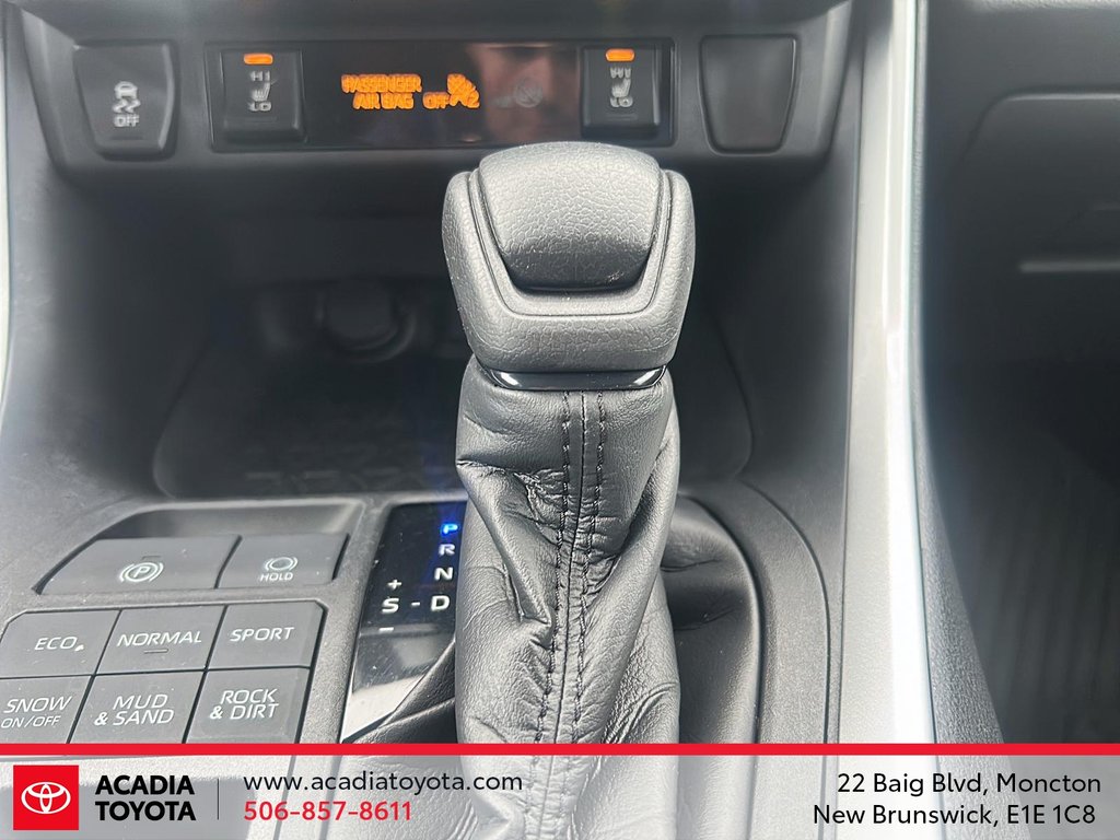2020 Toyota RAV4 LE in Moncton, New Brunswick - 15 - w1024h768px