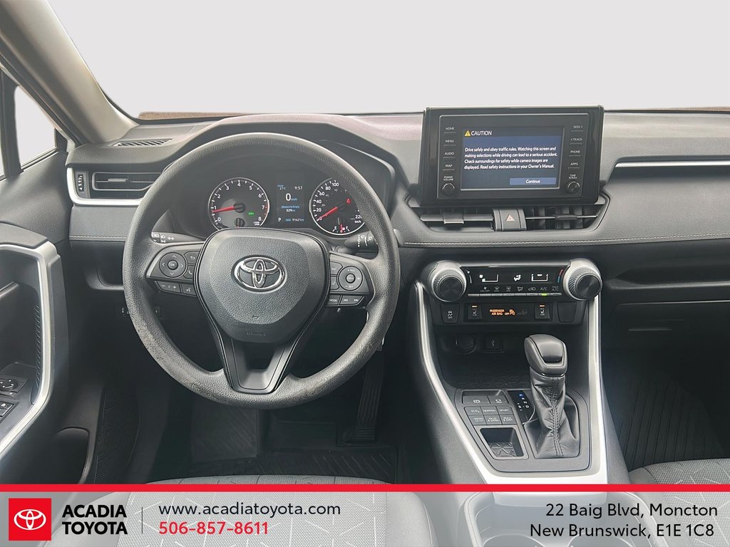 2020 Toyota RAV4 LE in Moncton, New Brunswick - 14 - w1024h768px