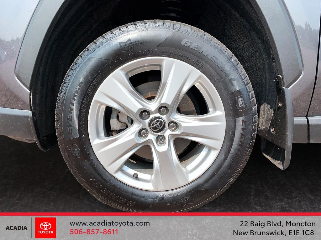 2021 Toyota RAV4 XLE in Moncton, New Brunswick - 7 - w1024h768px