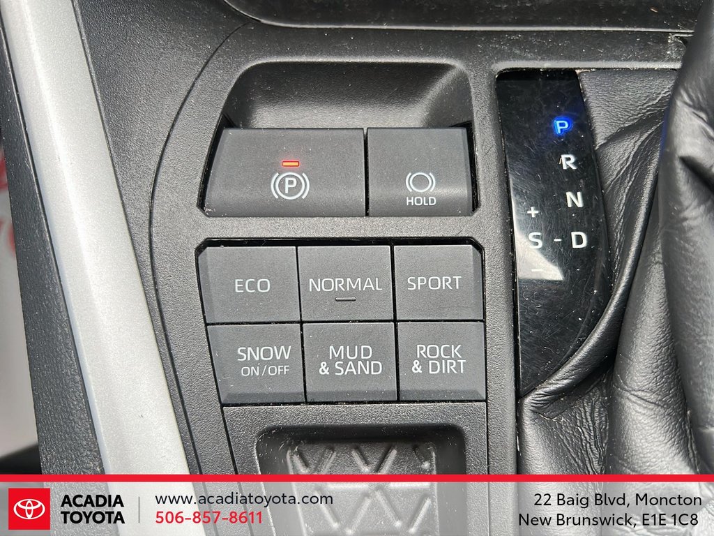 2021 Toyota RAV4 LE in Moncton, New Brunswick - 16 - w1024h768px