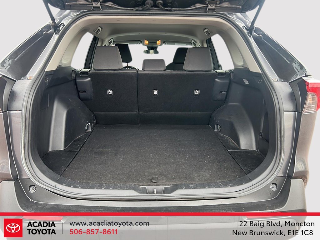 2021 Toyota RAV4 LE in Moncton, New Brunswick - 6 - w1024h768px