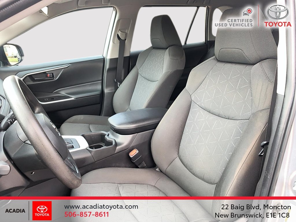 Toyota RAV4 LE 2023 à Moncton, Nouveau-Brunswick - 9 - w1024h768px