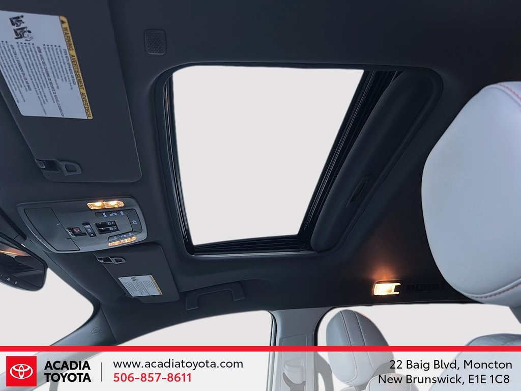 2022 Toyota Sienna Hybrid STANDARD PACKAGE in Moncton, New Brunswick - 17 - w1024h768px