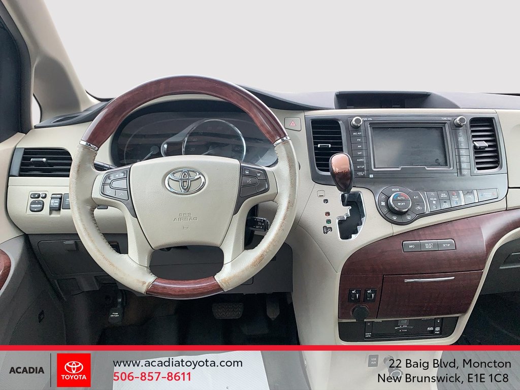 2013 Toyota Sienna XLE in Moncton, New Brunswick - 11 - w1024h768px