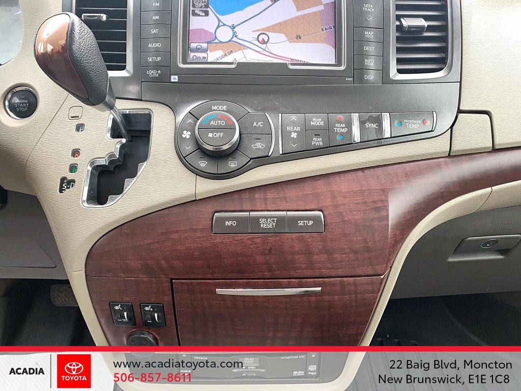 2013 Toyota Sienna XLE in Moncton, New Brunswick - 17 - w1024h768px