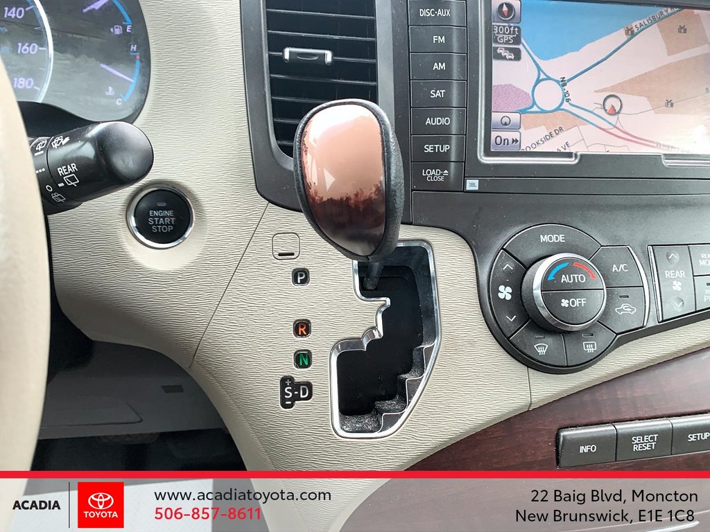 2013 Toyota Sienna XLE in Moncton, New Brunswick - 16 - w1024h768px