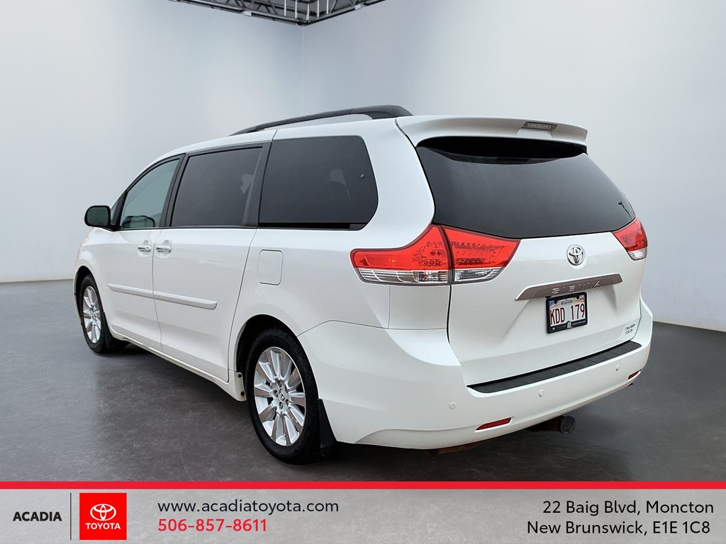 2013 Toyota Sienna XLE in Moncton, New Brunswick - 4 - w1024h768px