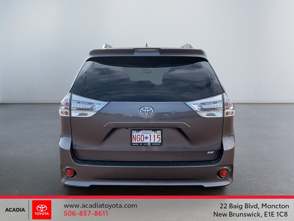 2020 Toyota Sienna SE in Moncton, New Brunswick - 3 - w1024h768px