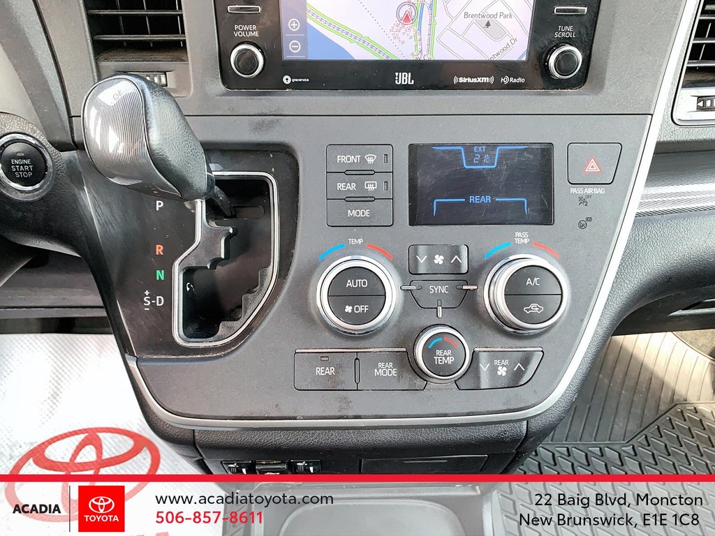 2020 Toyota Sienna SE in Moncton, New Brunswick - 17 - w1024h768px