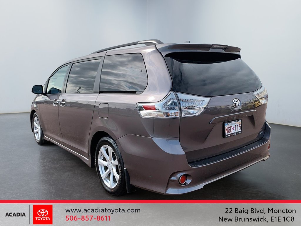 2020 Toyota Sienna SE in Moncton, New Brunswick - 4 - w1024h768px
