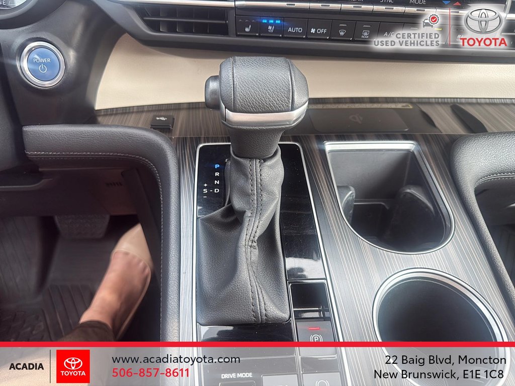 2023 Toyota Sienna Limited in Moncton, New Brunswick - 15 - w1024h768px