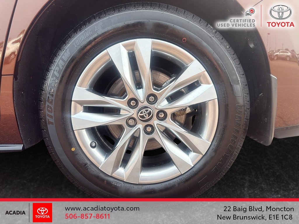2023 Toyota Sienna Limited in Moncton, New Brunswick - 7 - w1024h768px