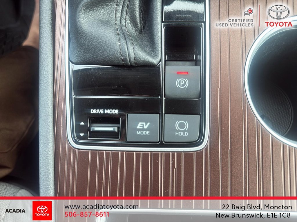 2024 Toyota Sienna LE in Moncton, New Brunswick - 16 - w1024h768px