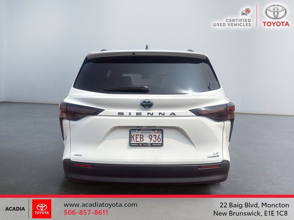 2024 Toyota Sienna LE in Moncton, New Brunswick - 3 - w1024h768px