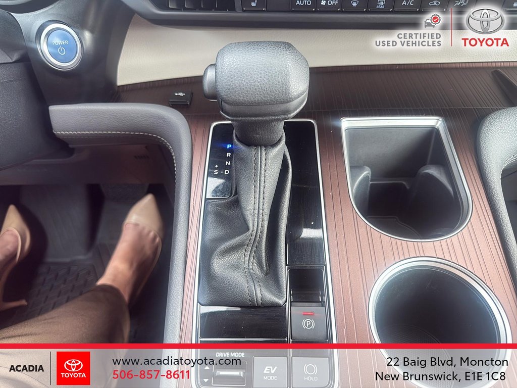 2024 Toyota Sienna LE in Moncton, New Brunswick - 15 - w1024h768px