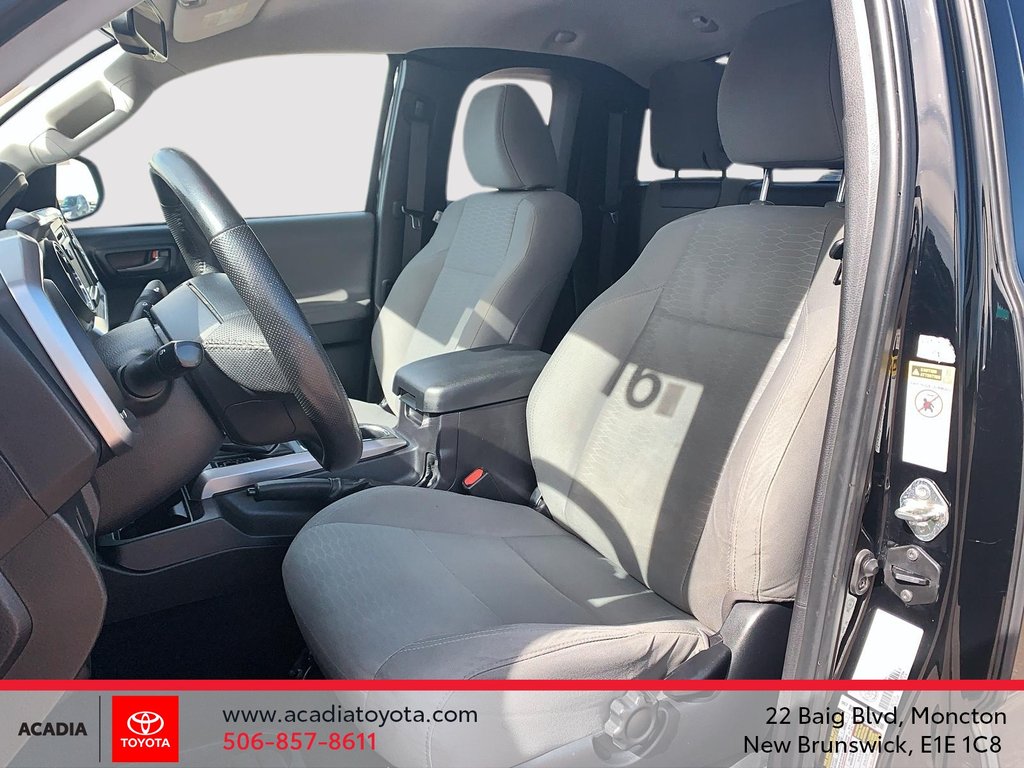 2016 Toyota Tacoma SR5 in Moncton, New Brunswick - 9 - w1024h768px