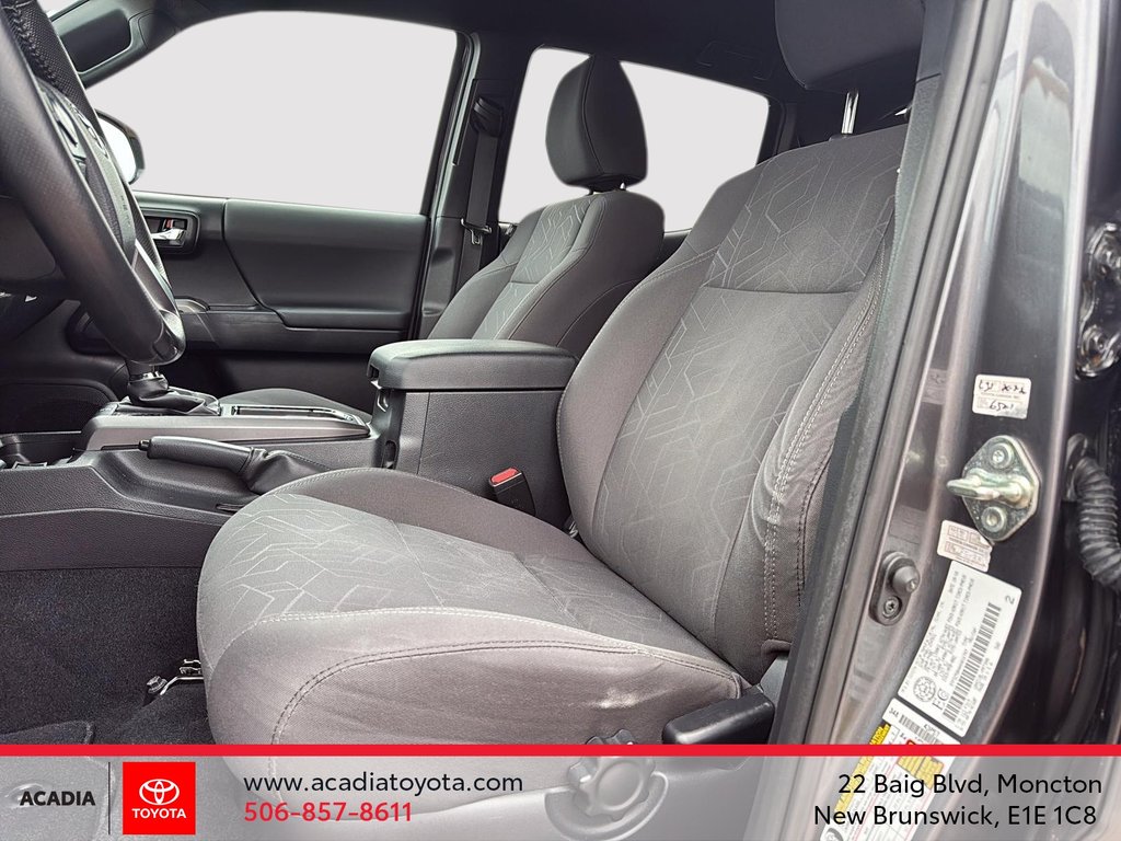 2017 Toyota Tacoma SR5 in Moncton, New Brunswick - 9 - w1024h768px