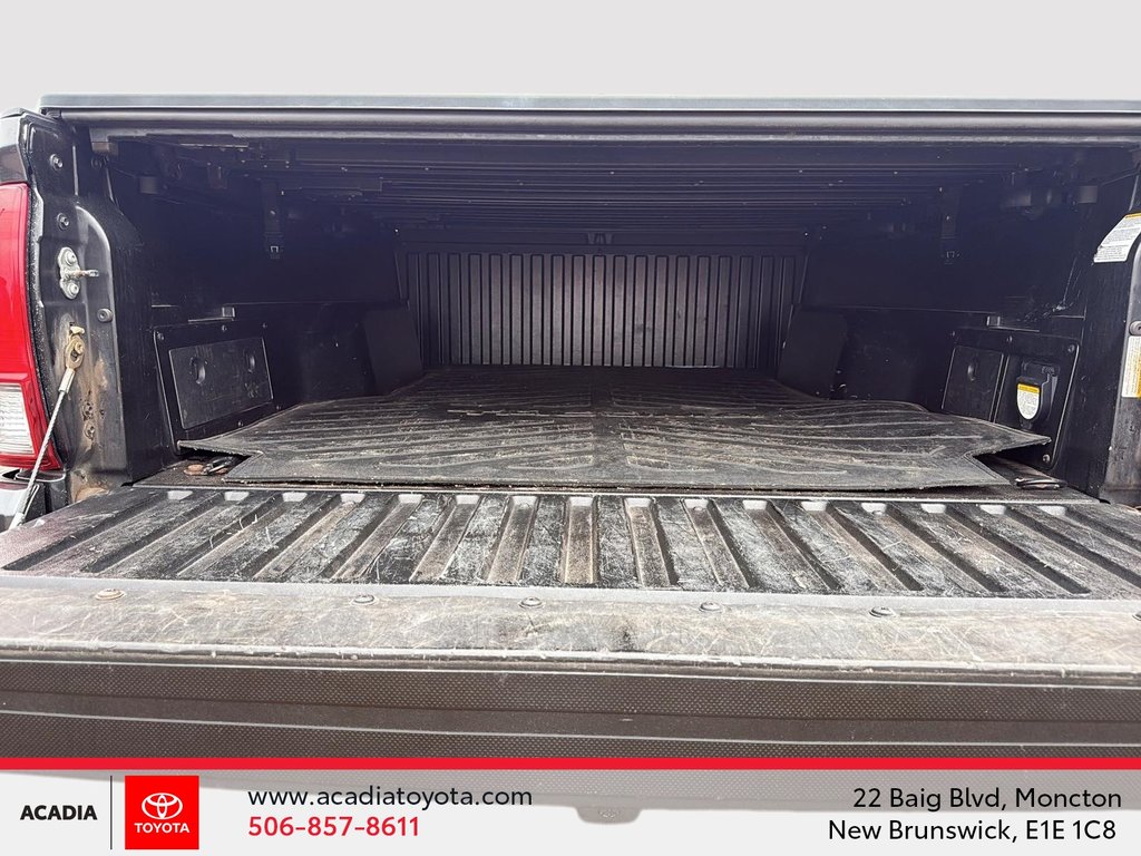 2017 Toyota Tacoma SR5 in Moncton, New Brunswick - 17 - w1024h768px